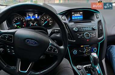 Седан Ford Focus 2015 в Чорткові