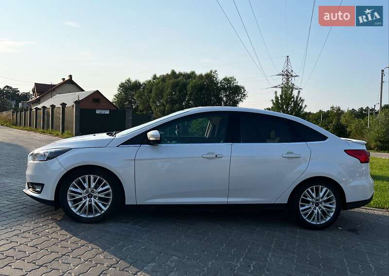 Седан Ford Focus 2017 в 