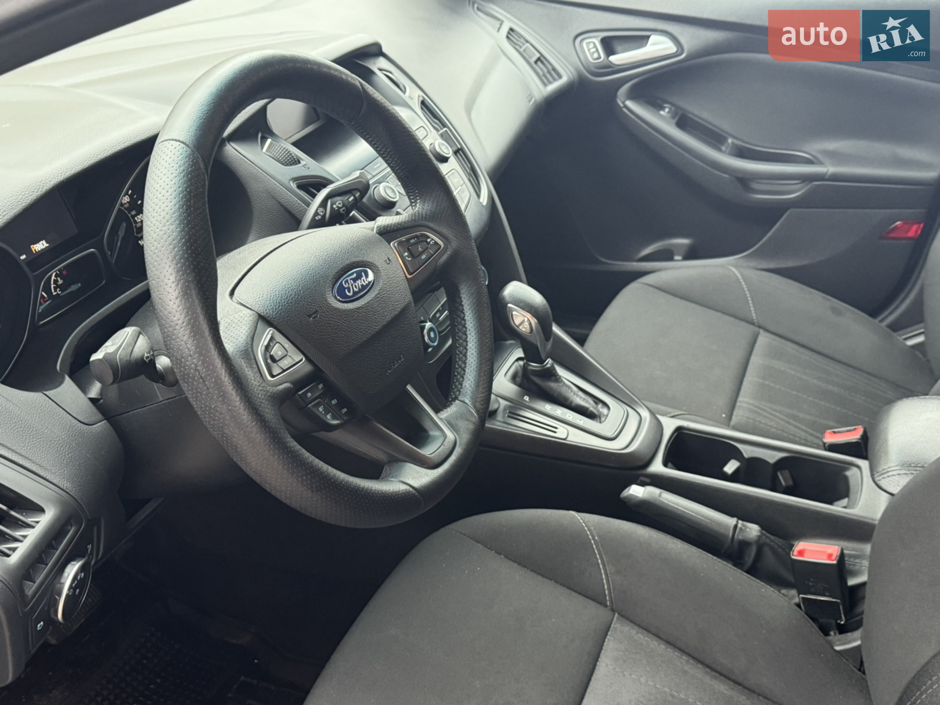 2018 Ford Focus - мініатюра 27