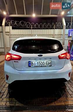 Хэтчбек Ford Focus 2019 в 