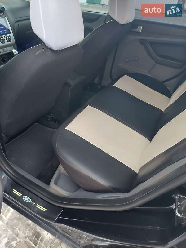 Хэтчбек Ford Focus 2008 в Черкассах