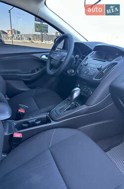 Седан Ford Focus 2015 в 