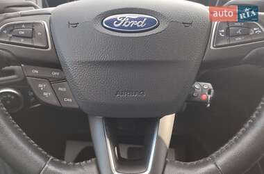 Хэтчбек Ford Focus 2016 в 