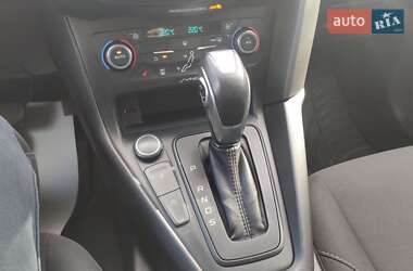 Хэтчбек Ford Focus 2016 в 