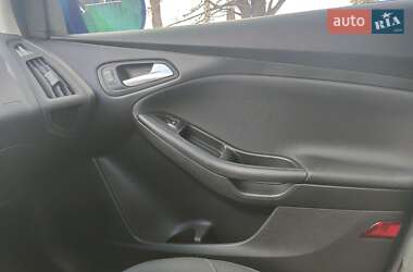 Хэтчбек Ford Focus 2016 в 