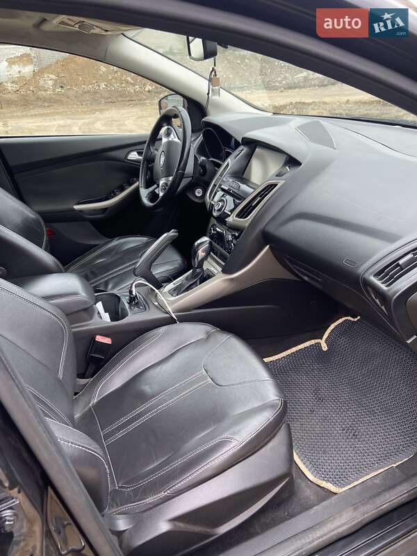 Седан Ford Focus 2012 в Каменском фото 7 Седан Ford Focus 2012 в Каменском