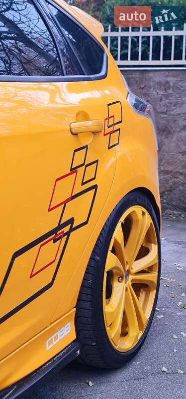 Хэтчбек Ford Focus 2013 в Киеве фото 5 Хэтчбек Ford Focus 2013 в Киеве