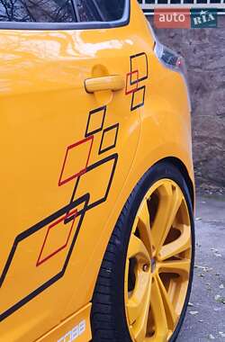 Хэтчбек Ford Focus 2013 в 