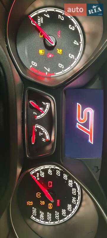 Хэтчбек Ford Focus 2013 в Киеве фото 37 Хэтчбек Ford Focus 2013 в Киеве