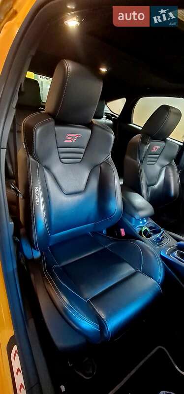 Хэтчбек Ford Focus 2013 в Киеве фото 43 Хэтчбек Ford Focus 2013 в Киеве