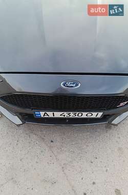 Хэтчбек Ford Focus 2015 в 