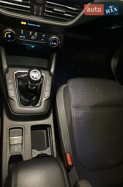 Хэтчбек Ford Focus 2020 в 