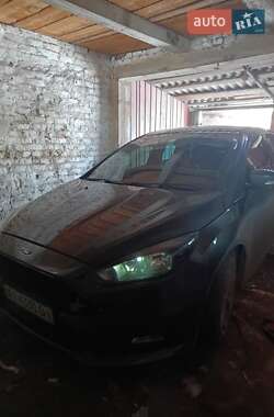 Хэтчбек Ford Focus 2015 в 