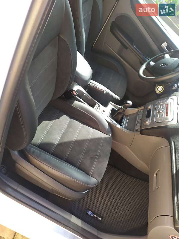 Універсал Ford Focus 2009 в Теребовлі