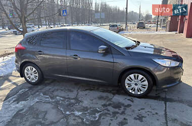 Хэтчбек Ford Focus 2015 в 