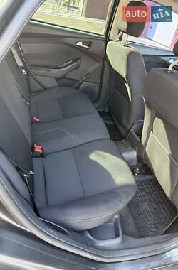Хэтчбек Ford Focus 2015 в 
