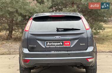 Хетчбек Ford Focus 2011 в 