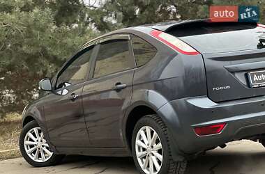Хетчбек Ford Focus 2011 в 