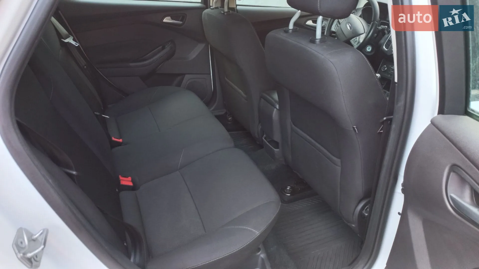 2017 Ford Focus - мініатюра 19