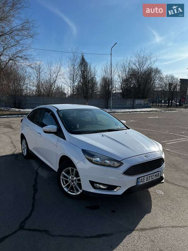 Седан Ford Focus 2015 в Дніпрі