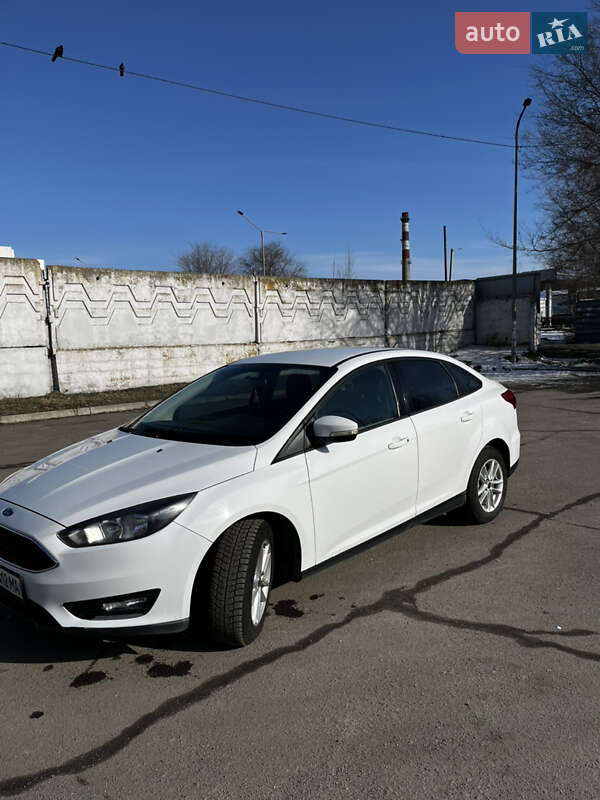 Седан Ford Focus 2015 в Дніпрі