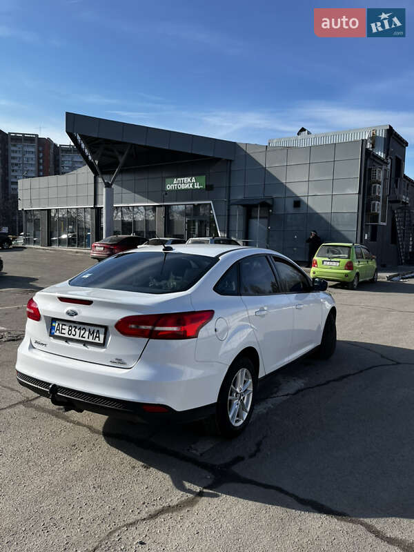 Седан Ford Focus 2015 в Дніпрі