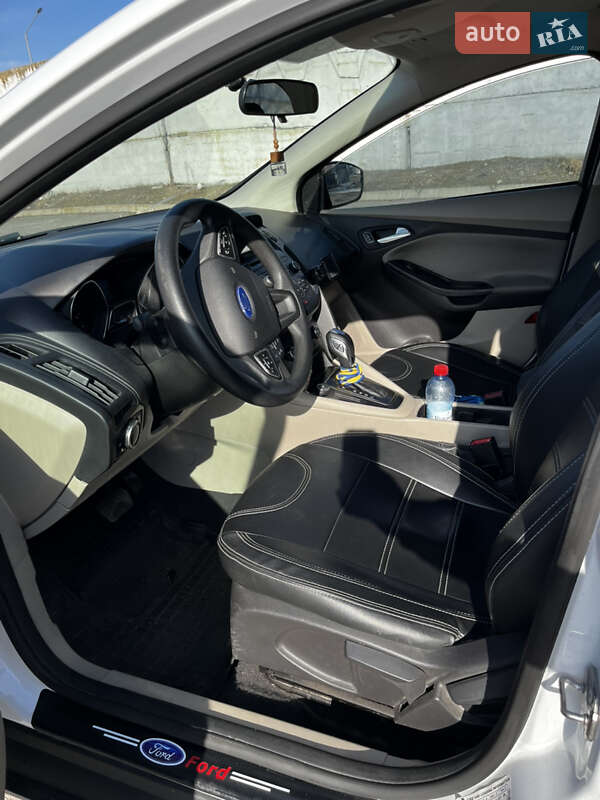 Седан Ford Focus 2015 в Дніпрі