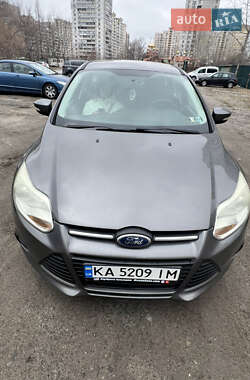 Хэтчбек Ford Focus 2014 в Киеве