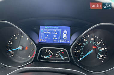 Хэтчбек Ford Focus 2013 в 