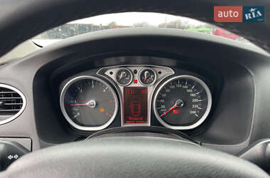 Универсал Ford Focus 2010 в 