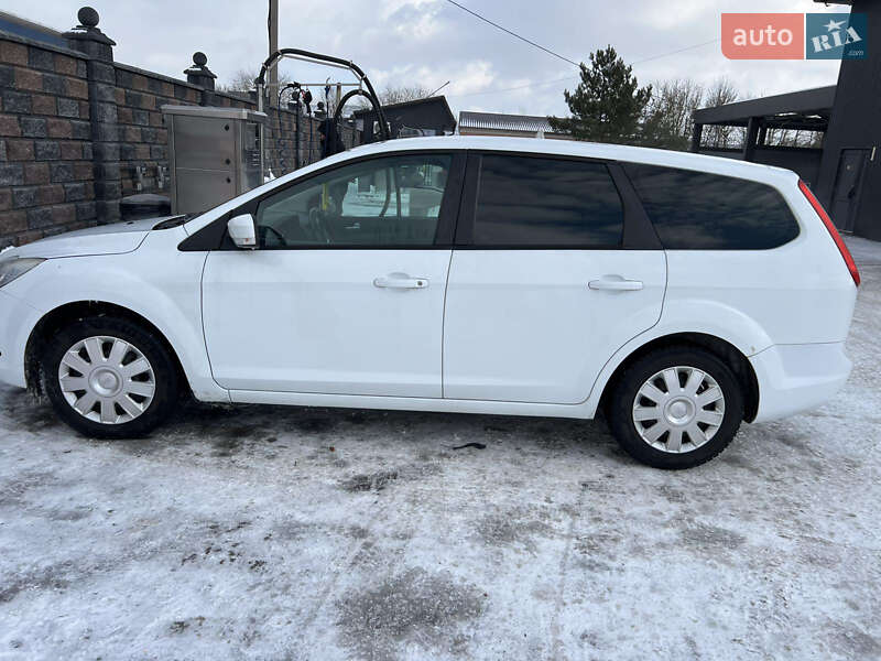 Универсал Ford Focus 2010 в Луцке