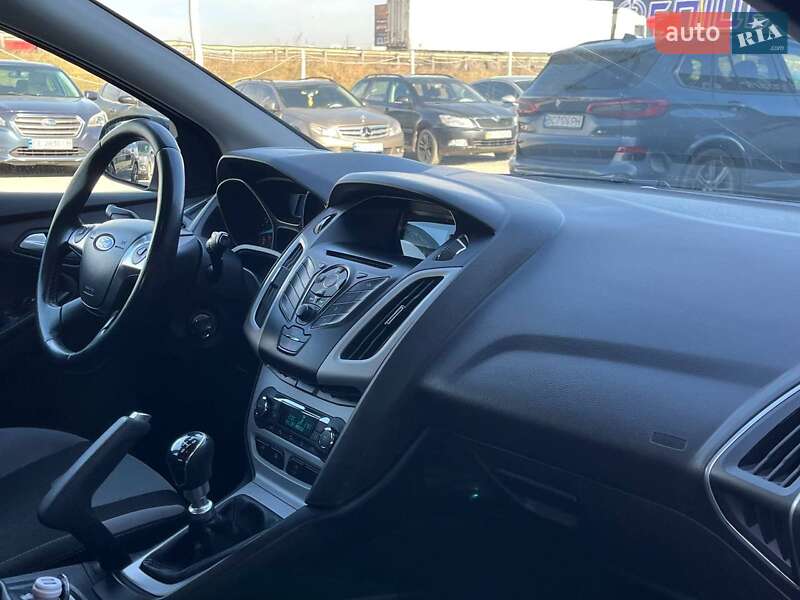 Хэтчбек Ford Focus 2013 в Львове