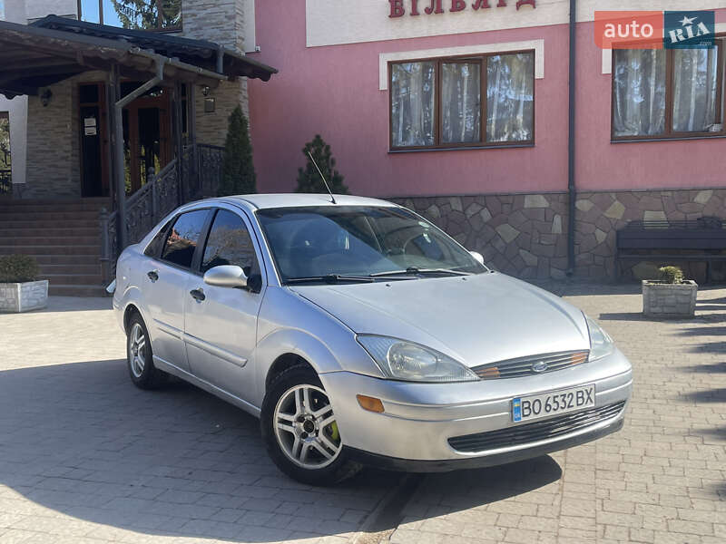 Седан Ford Focus 2002 в 