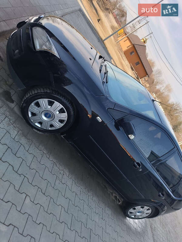 Хэтчбек Ford Focus 2007 в Загвоздье