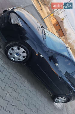 Хэтчбек Ford Focus 2007 в 