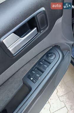 Хэтчбек Ford Focus 2007 в 