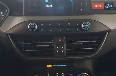 Хэтчбек Ford Focus 2019 в 
