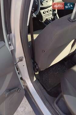 Хэтчбек Ford Focus 2014 в 