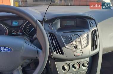 Хэтчбек Ford Focus 2014 в 