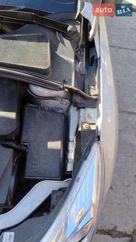 Хэтчбек Ford Focus 2014 в Глухове