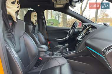 Хэтчбек Ford Focus 2013 в 