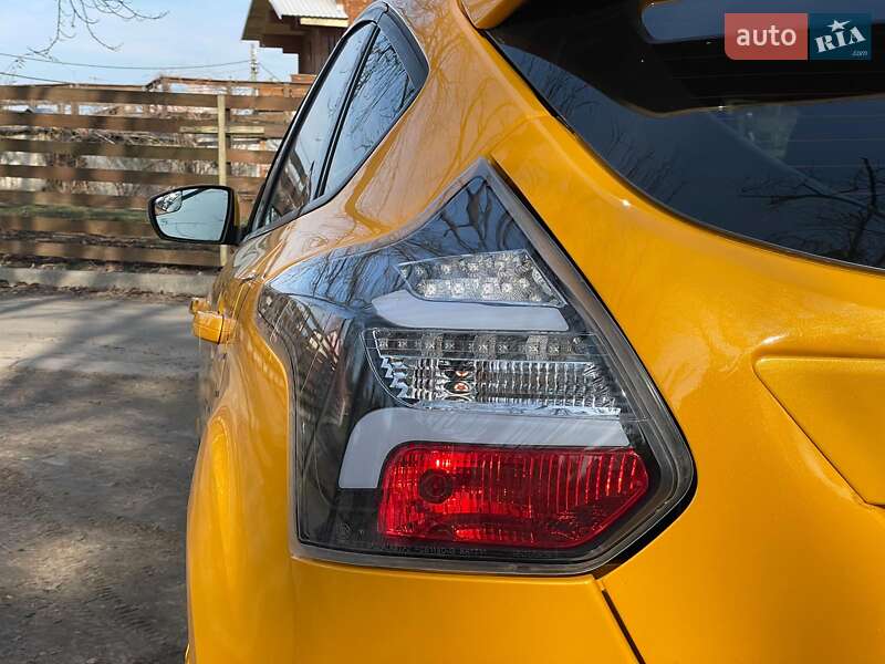 Хэтчбек Ford Focus 2013 в Киеве