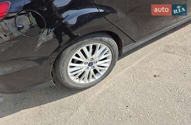 Седан Ford Focus 2016 в 
