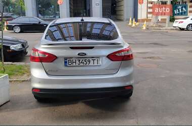 Седан Ford Focus 2014 в 