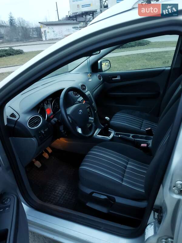 Универсал Ford Focus 2008 в Бурштыне