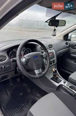 Седан Ford Focus 2010 в 