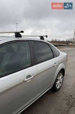 Седан Ford Focus 2010 в 