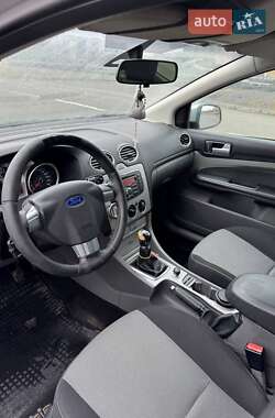 Седан Ford Focus 2010 в 