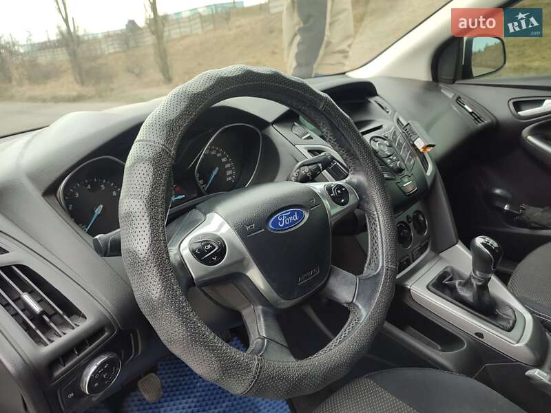 Хэтчбек Ford Focus 2014 в Черноморске