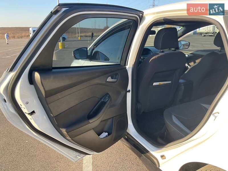 Хэтчбек Ford Focus 2016 в Ровно фото 17 Хэтчбек Ford Focus 2016 в Ровно
